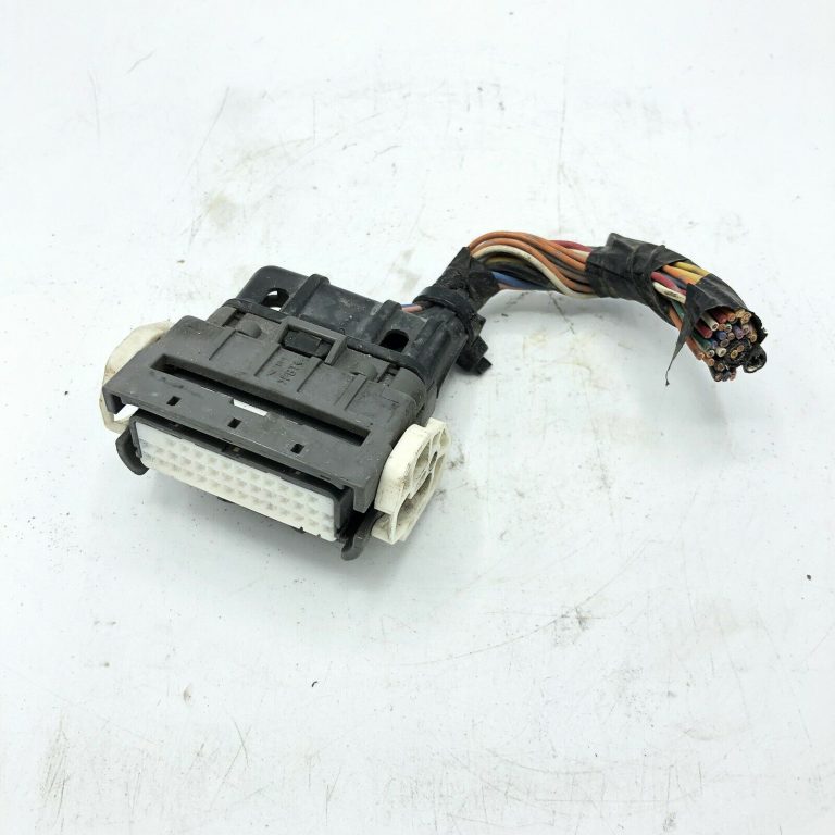 10-11 Mazda 3 2.0L Conector de modulo TCM - Ecutronix.com