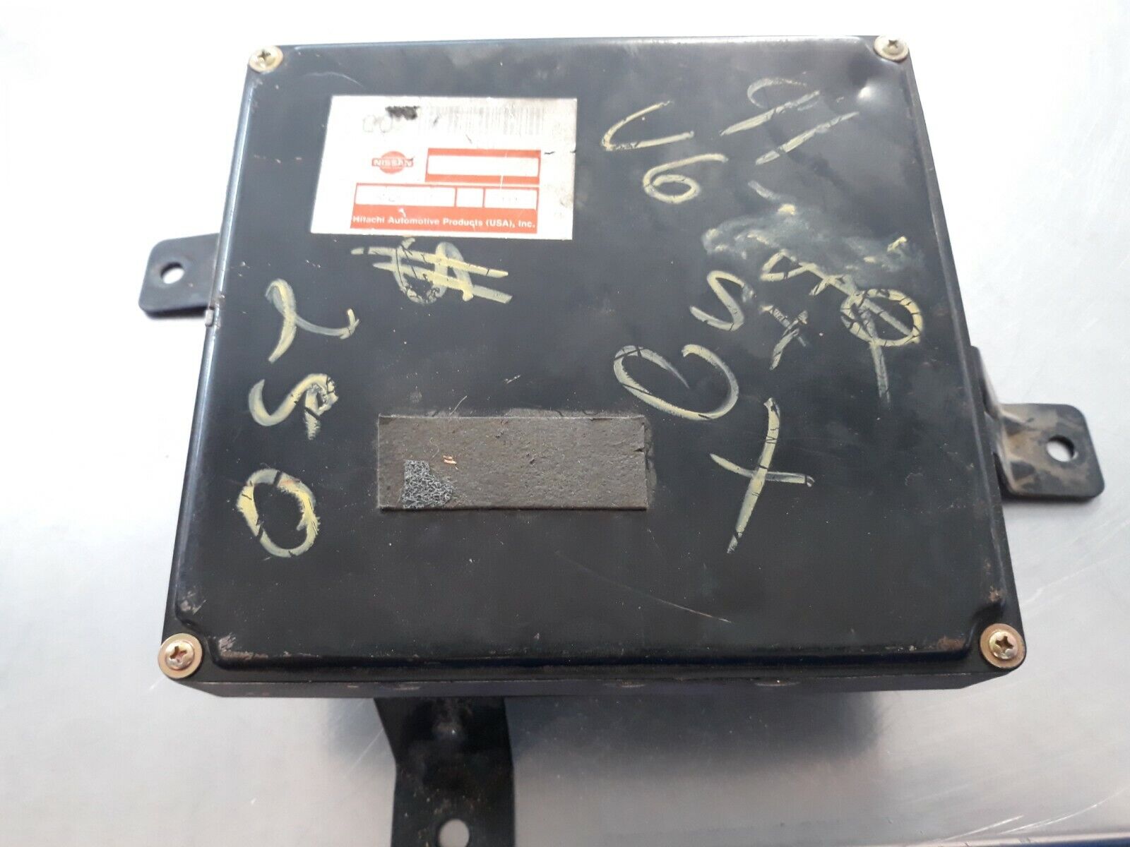 1991 Nissan D21 Computadora de motor ECU ECM MECM-V131 A1 1410 "00" - Image 2