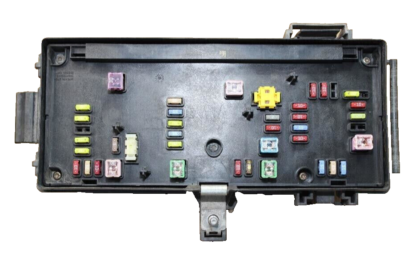 Caja de fusibles TIPM 2006 Dodge Ram 4000 3500 2500 5.7L 4x2 - Image 4
