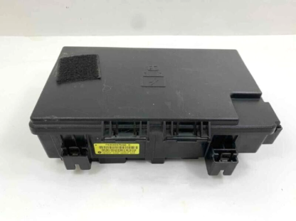 2013-2014 Dodge Ram 1500 Caja de Fusibles TIPM 5.7 - Image 2