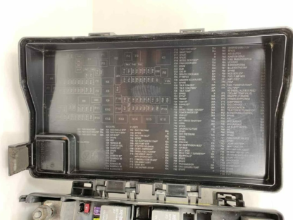 2013-2014 Dodge Ram 1500 Caja de Fusibles TIPM 5.7 - Image 5